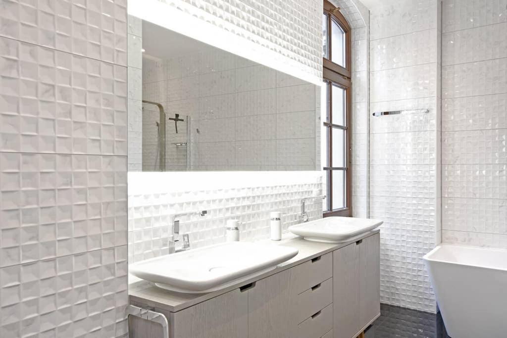 6,5 Luxury Room Apartment - Central Zwickau - 3 Bedrooms - 2 Bathrooms מראה חיצוני תמונה