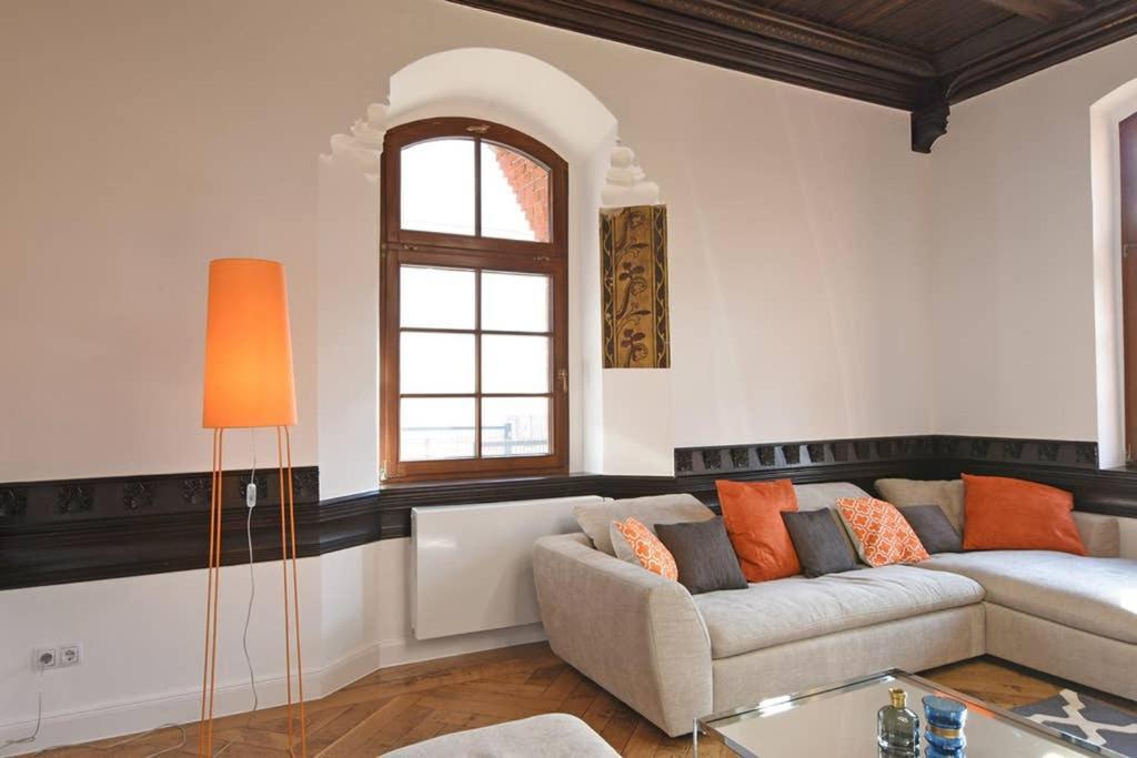 6,5 Luxury Room Apartment - Central Zwickau - 3 Bedrooms - 2 Bathrooms מראה חיצוני תמונה