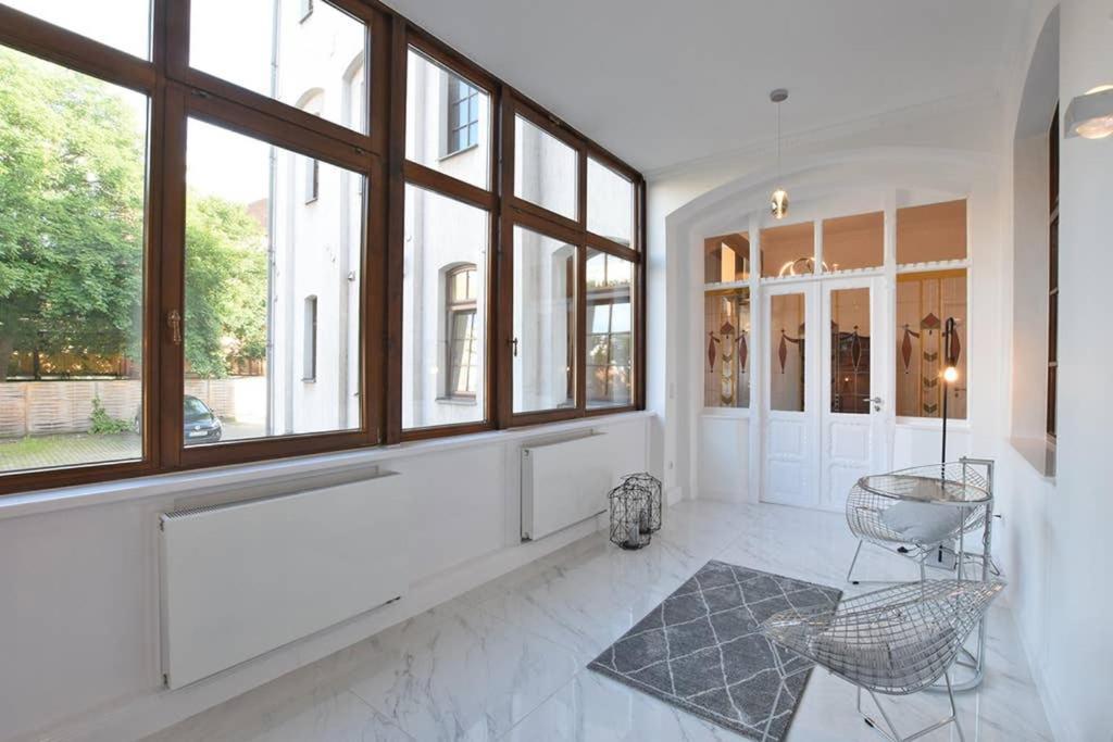 6,5 Luxury Room Apartment - Central Zwickau - 3 Bedrooms - 2 Bathrooms מראה חיצוני תמונה